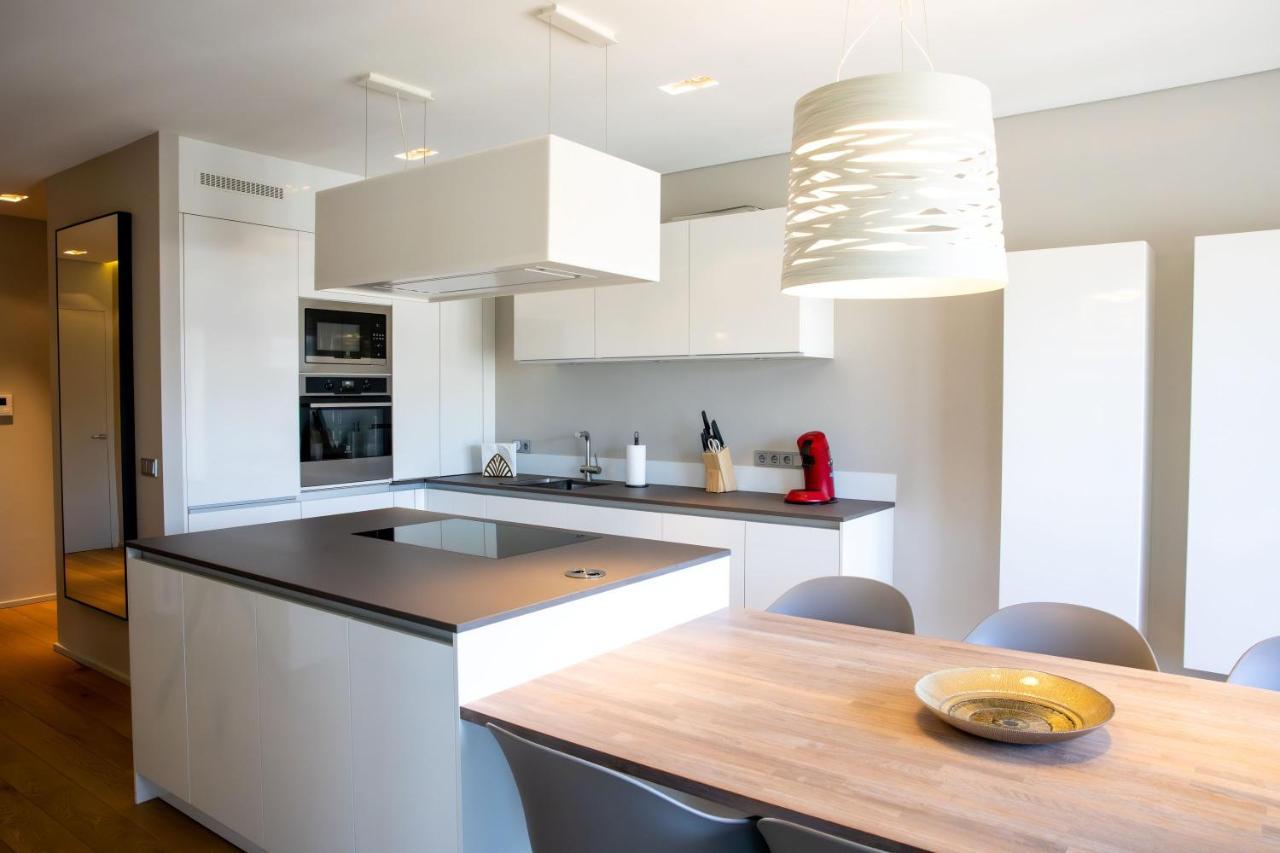 Core City- Luxury Brands Street Apartment *